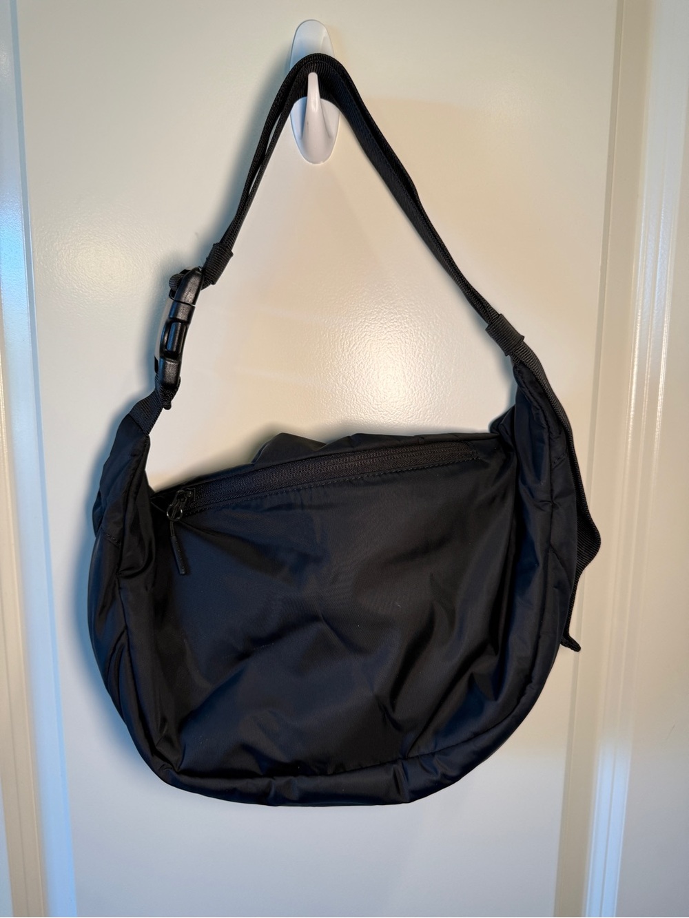 LULULEMON - Classic Belt Bag 3.5L in Black Nylon - Picture 6 of 15